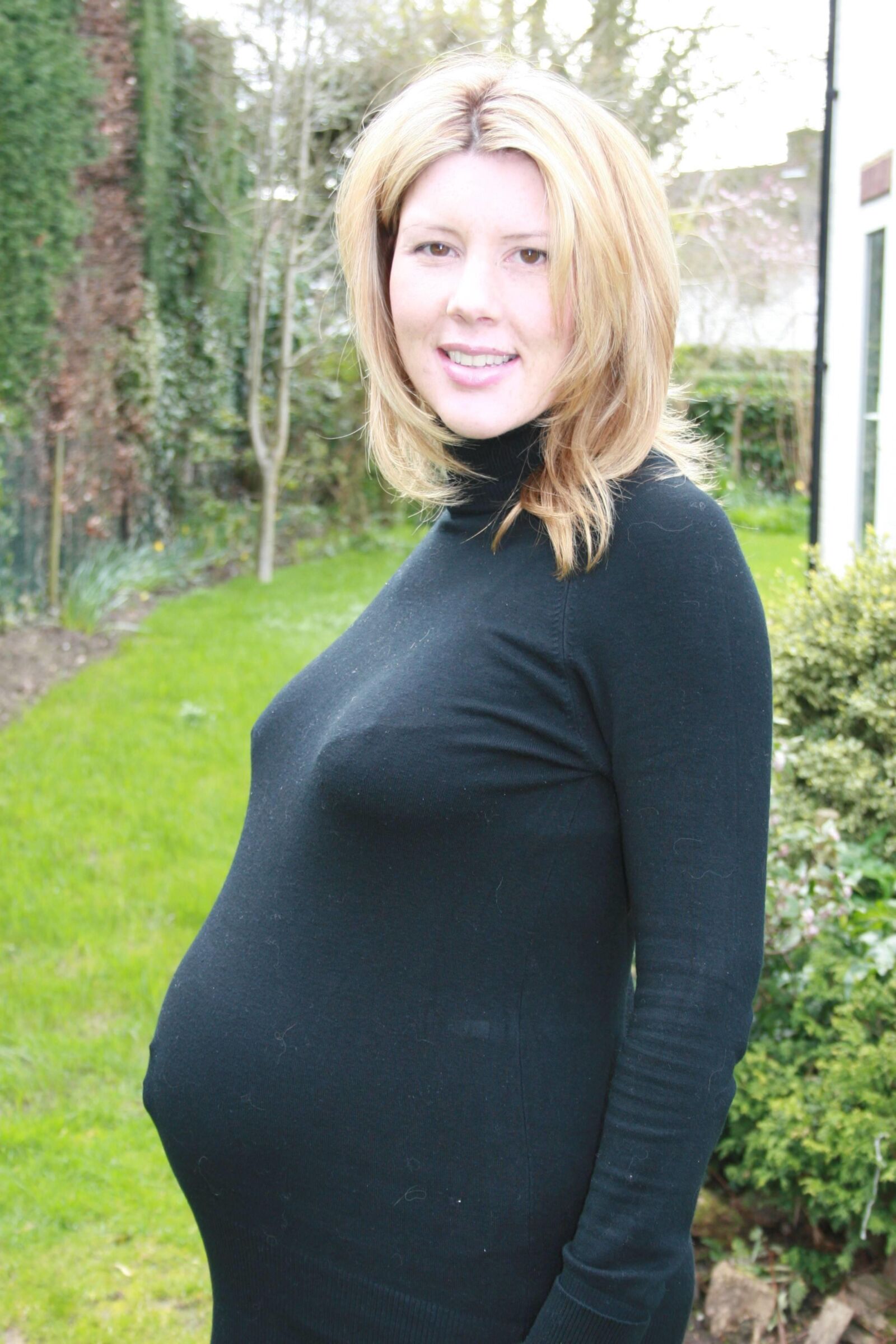 Pretty pregnant blonde wife