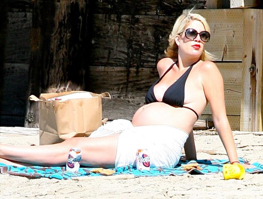 Tori Spelling pregnant