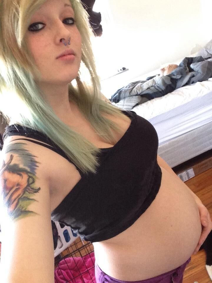 Selfies de garota punk preggo