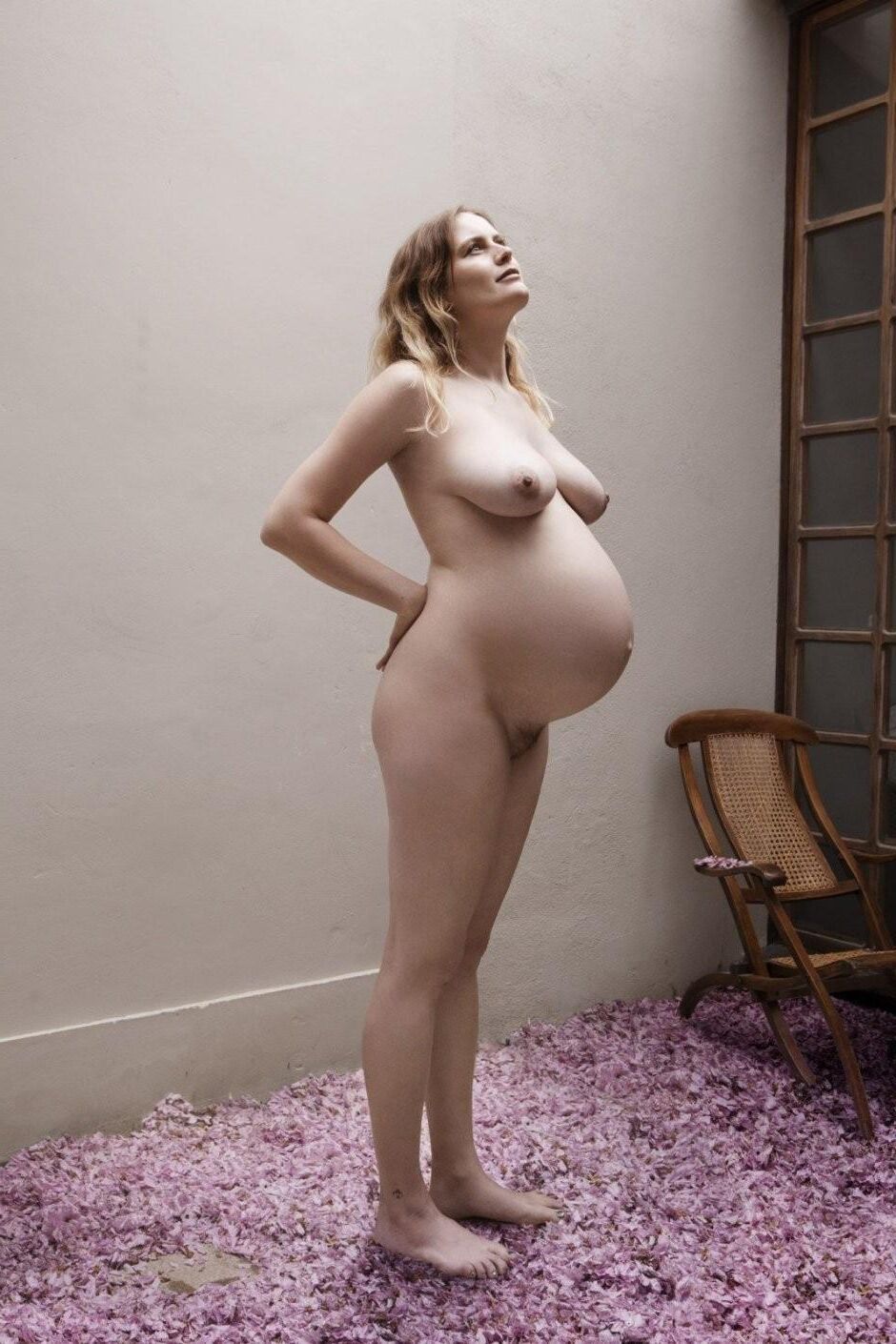 Preggo art