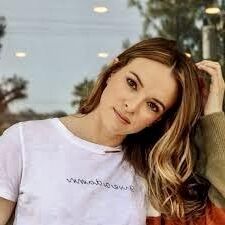 Hot flash actress Danielle Panabaker 