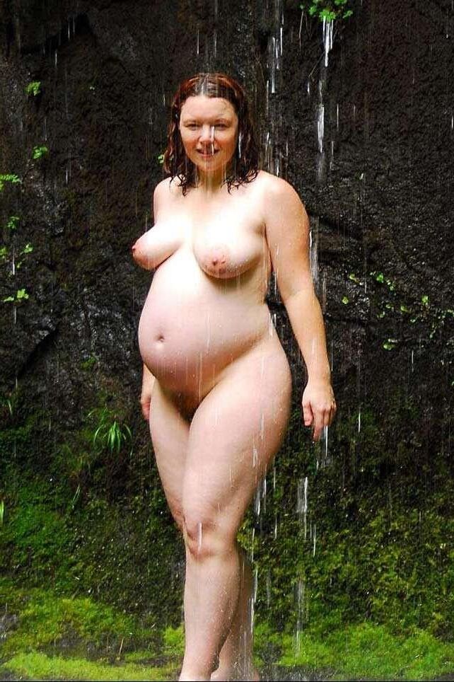 Nudists also become pregnant 3