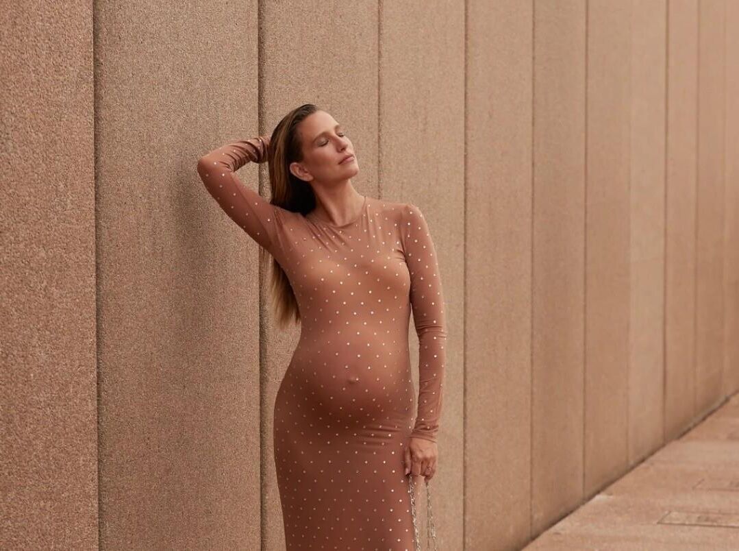 Renee Bargh pregnant