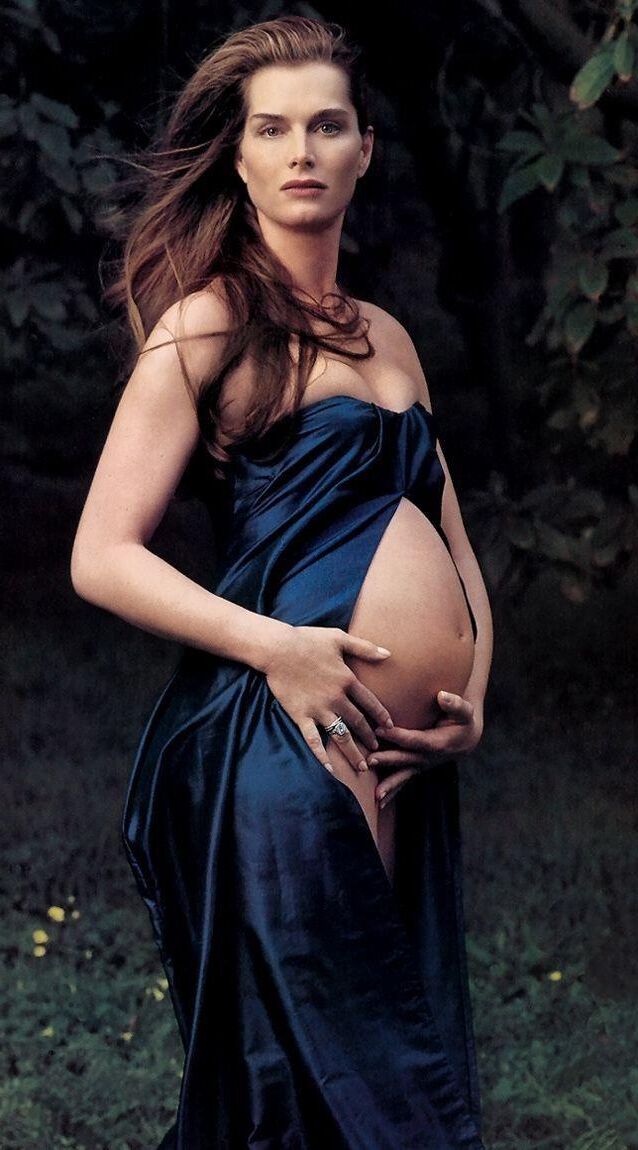 Pregnant celebrities