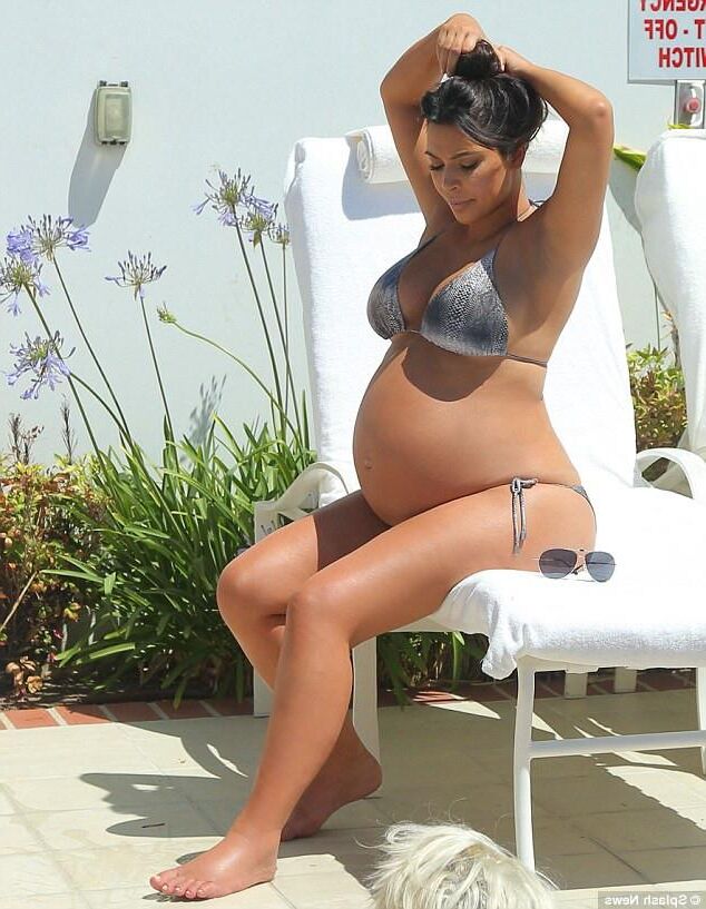 Kim enceinte, Khloe, Kourtney Kardashian, matériel de reproduction chaud