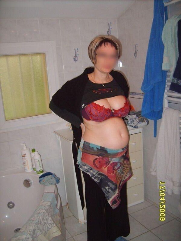 shy preggo in bathroom