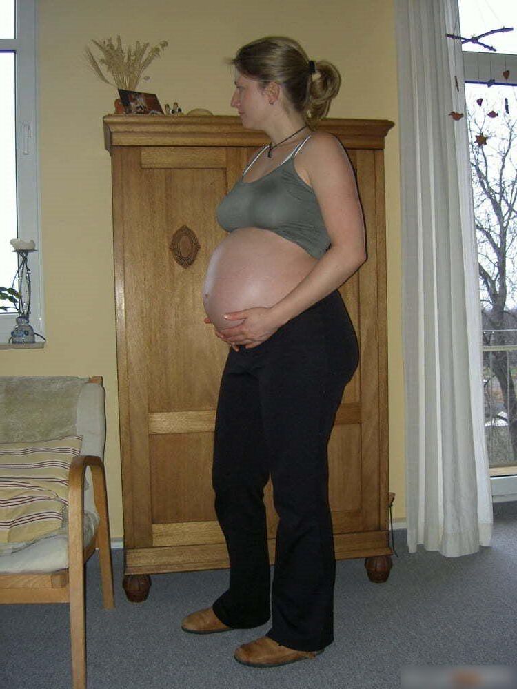 preggo mom showing off