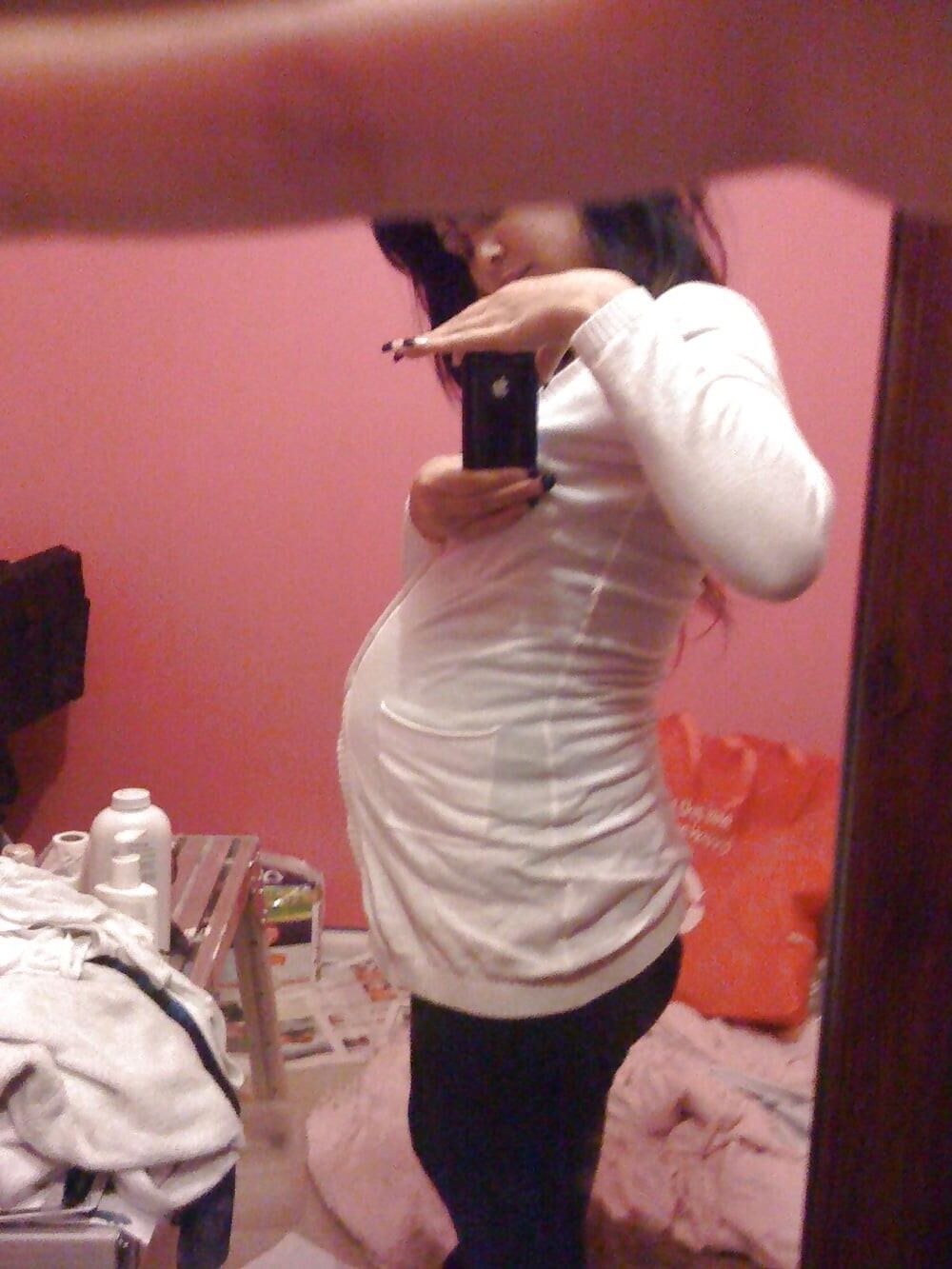 Pregnant Selfies