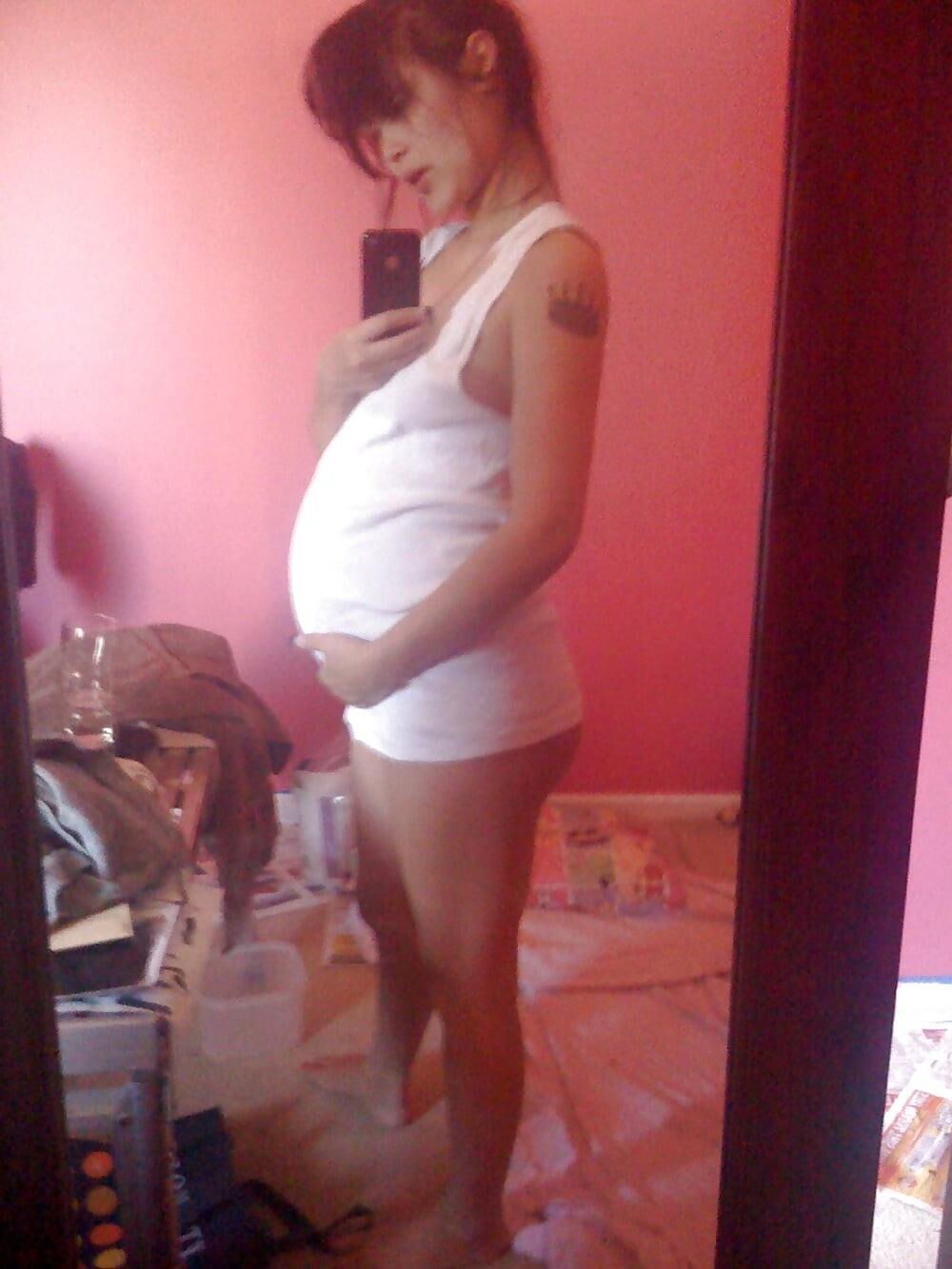 Pregnant Selfies