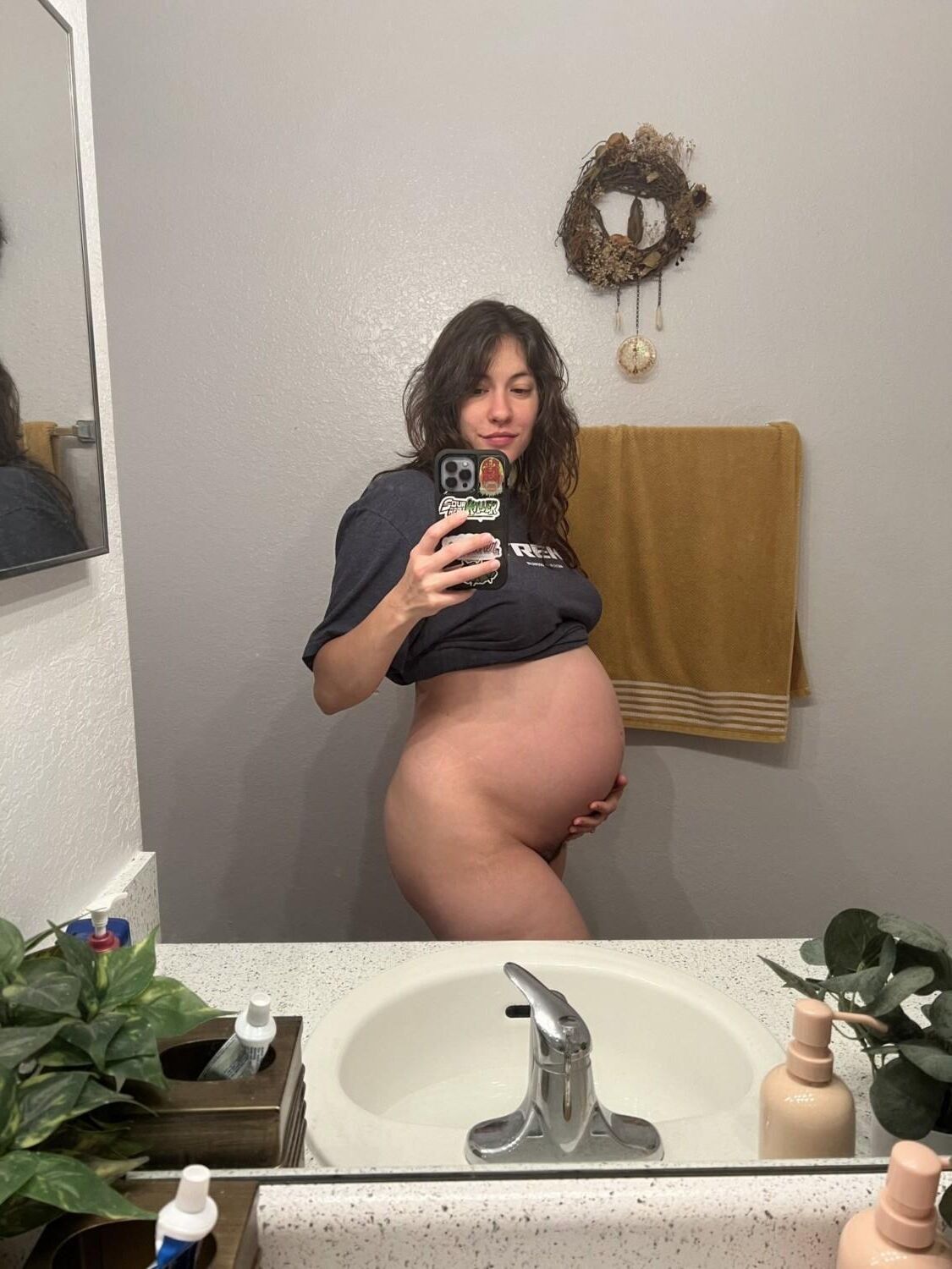 Hairy Pregnant Becky