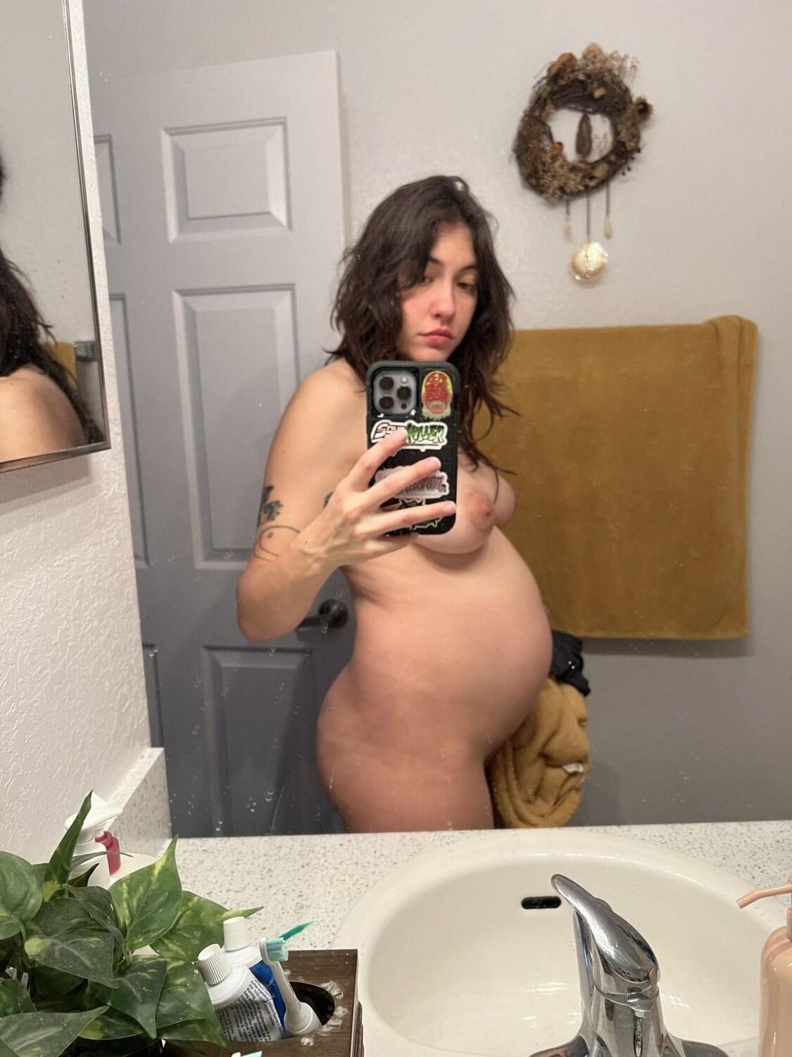 Hairy Pregnant Becky