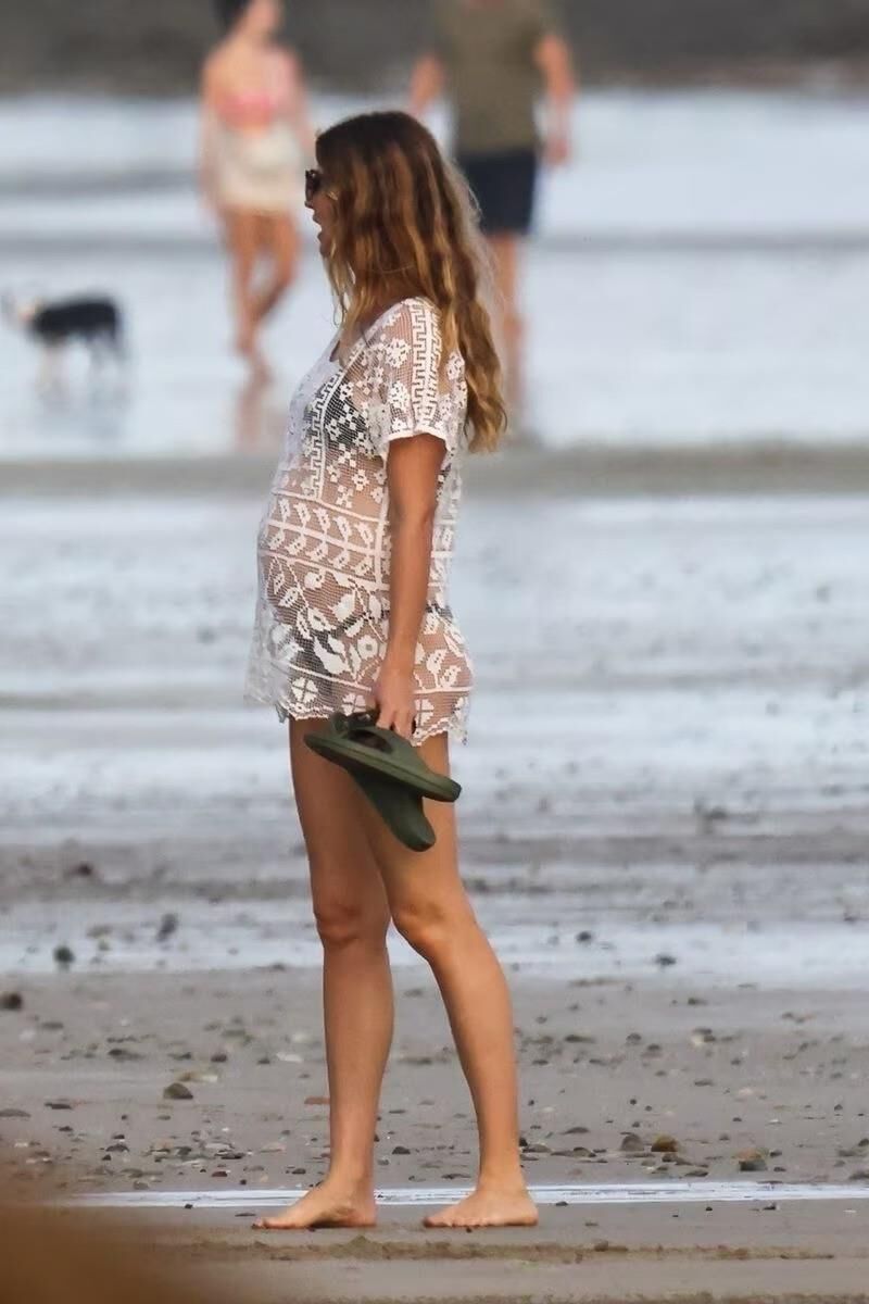 Gisele Bundchen pregnant