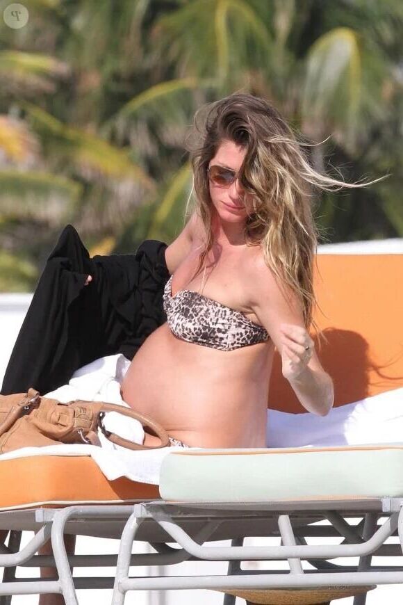 Gisele Bundchen pregnant