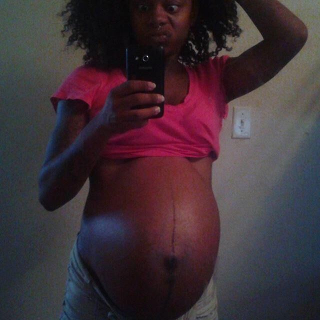 pregnant belly pics 