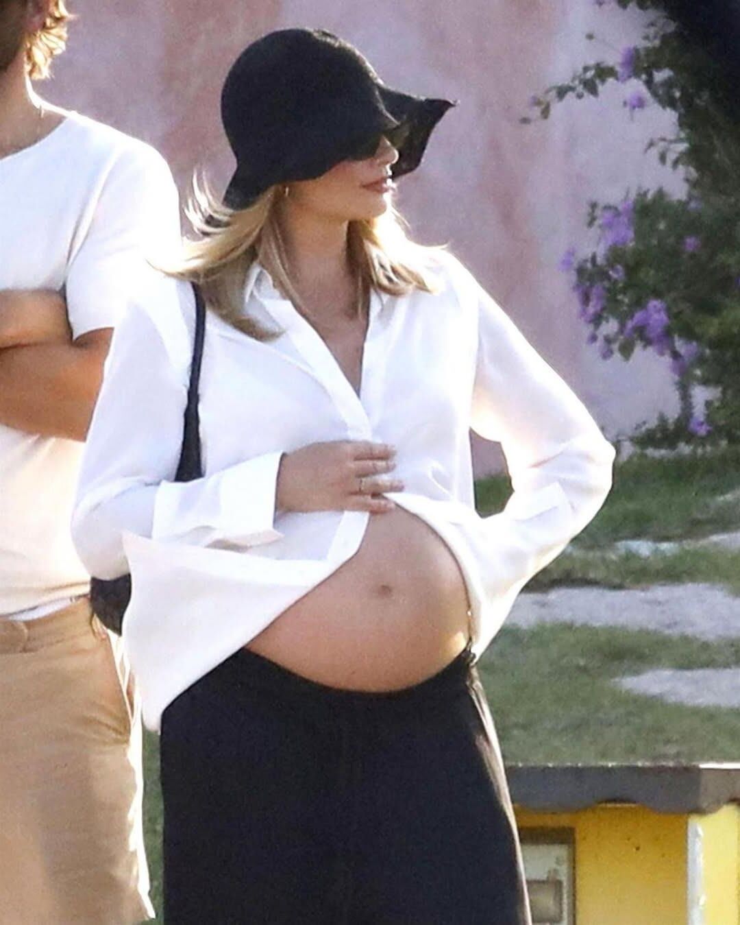 Margot Robbie pregnant