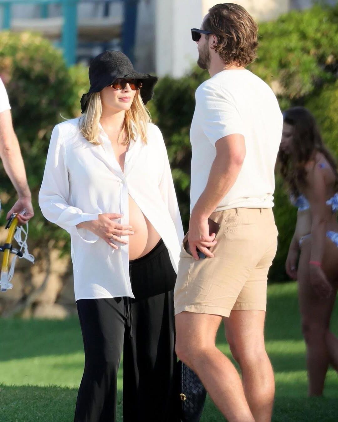 Margot Robbie pregnant