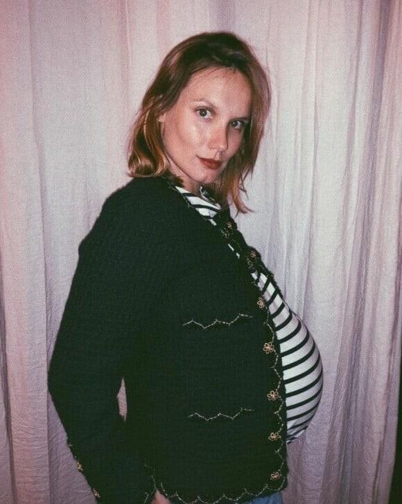 Ana Girardot pregnant