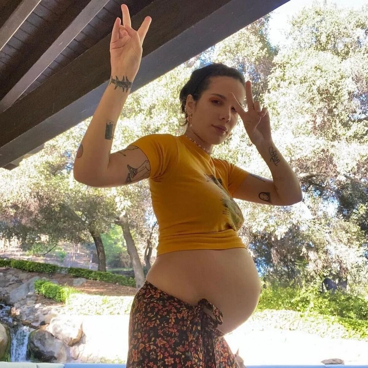 Halsey pregnant