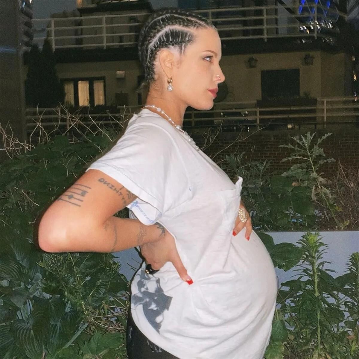 Halsey pregnant