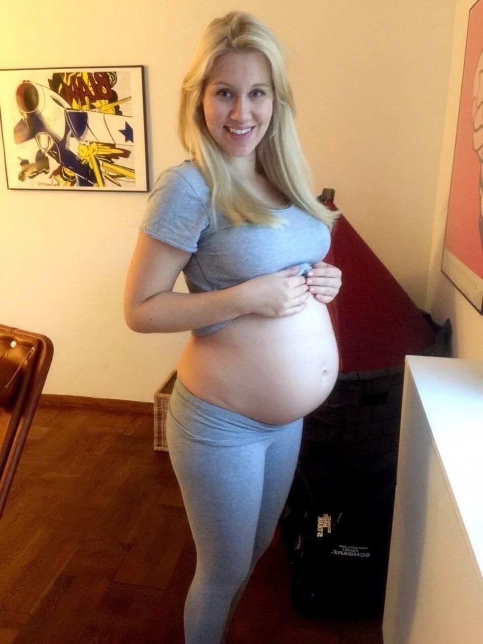 Pregnant non nude I