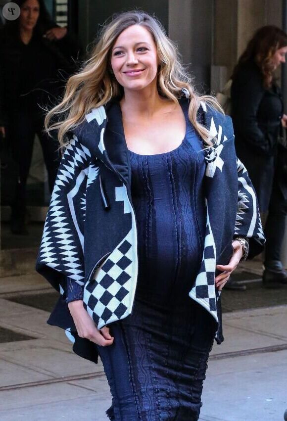 Blake Lively pregnant