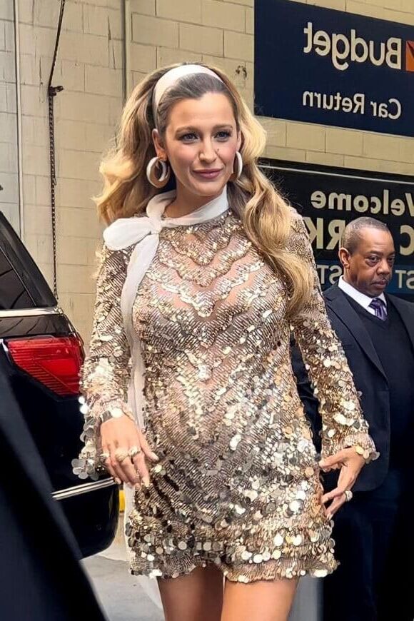 Blake Lively pregnant