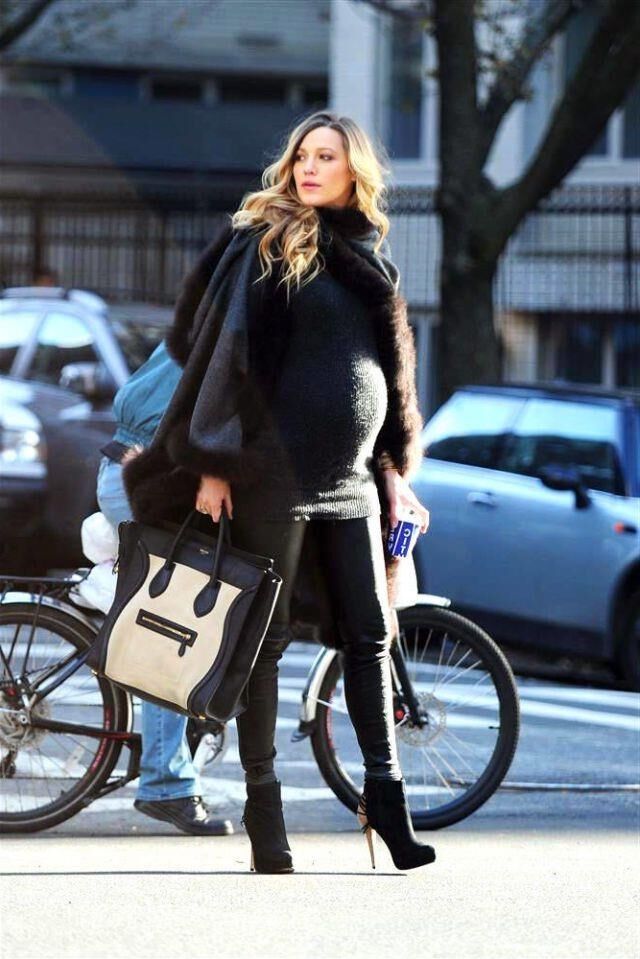 Blake Lively pregnant