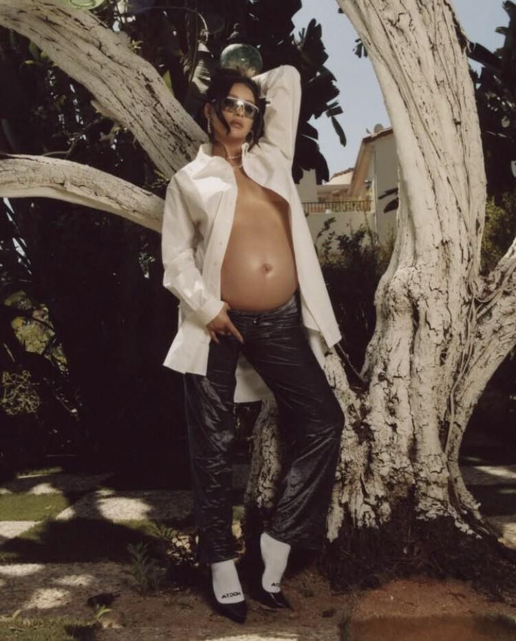 Shay Mitchell enceinte