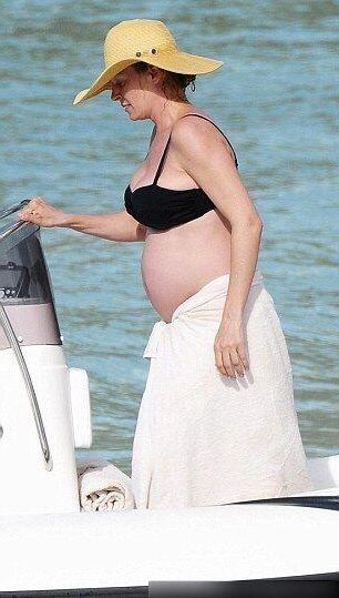 Uma Thurman enceinte