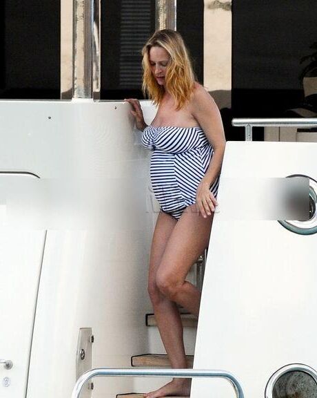 Uma Thurman enceinte