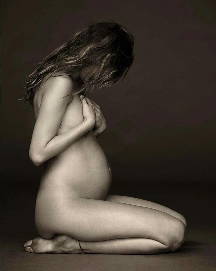 Behati prinsloo enceinte