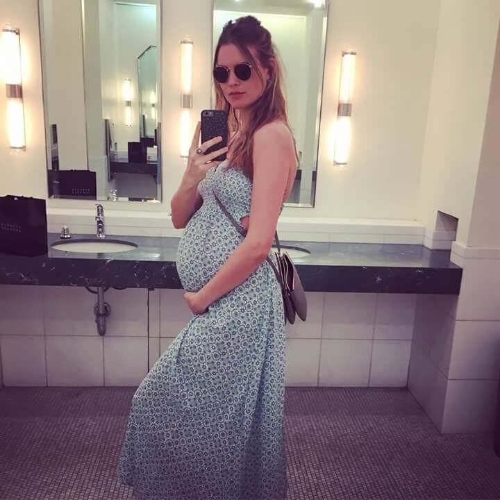 Behati prinsloo enceinte