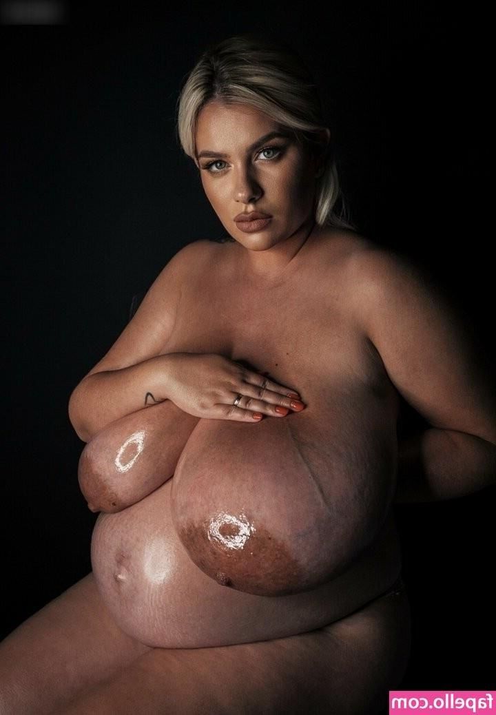 Ninas verrückte Preggo -Kurven