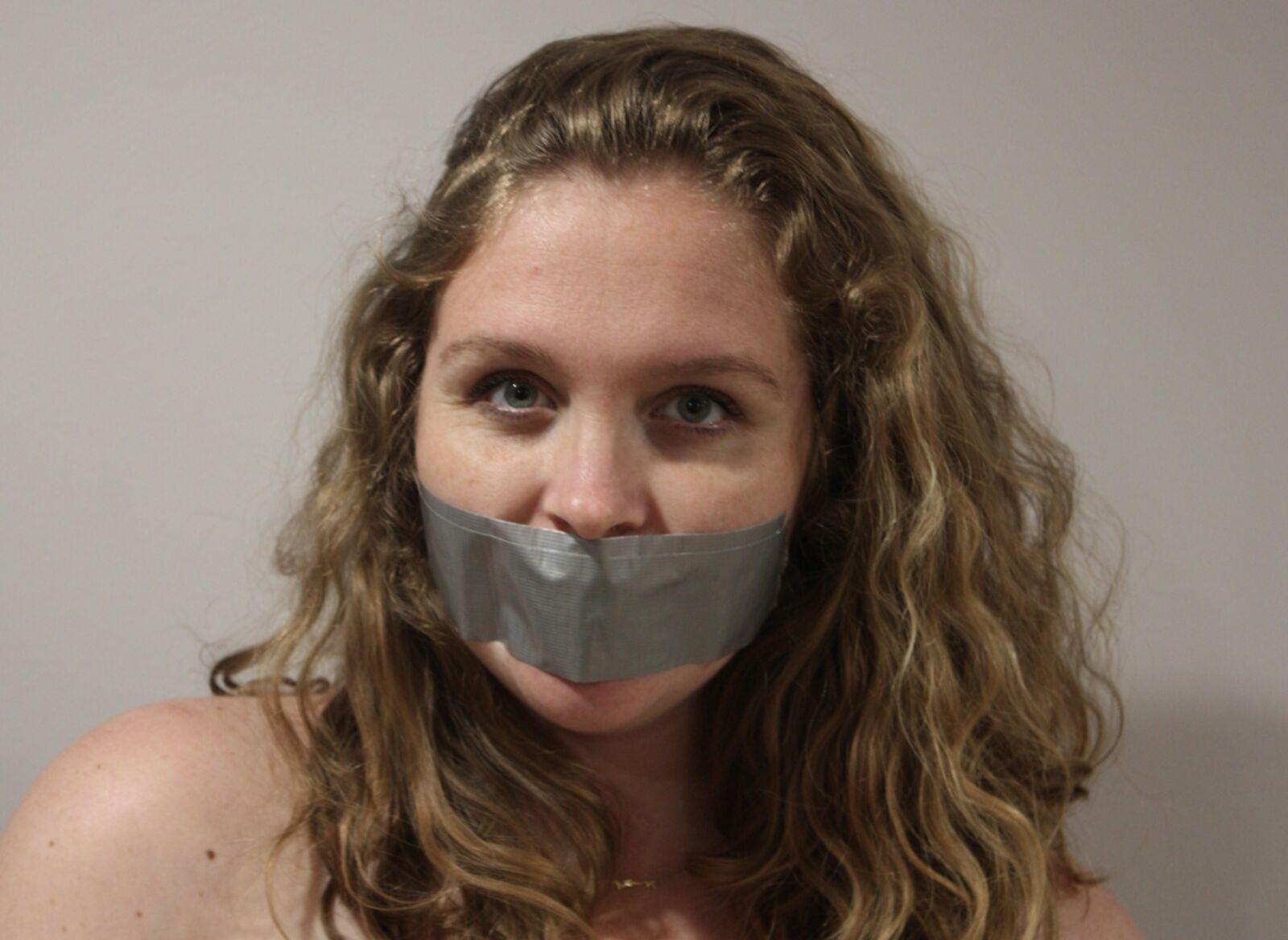 Photoshoot : Gagged
