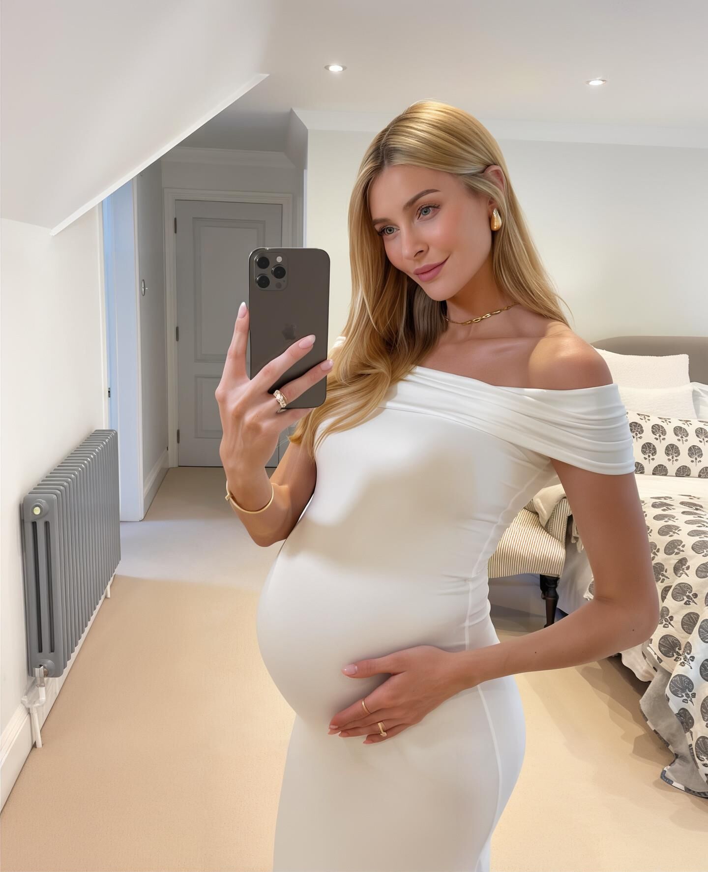 Schöne blonde Preggo