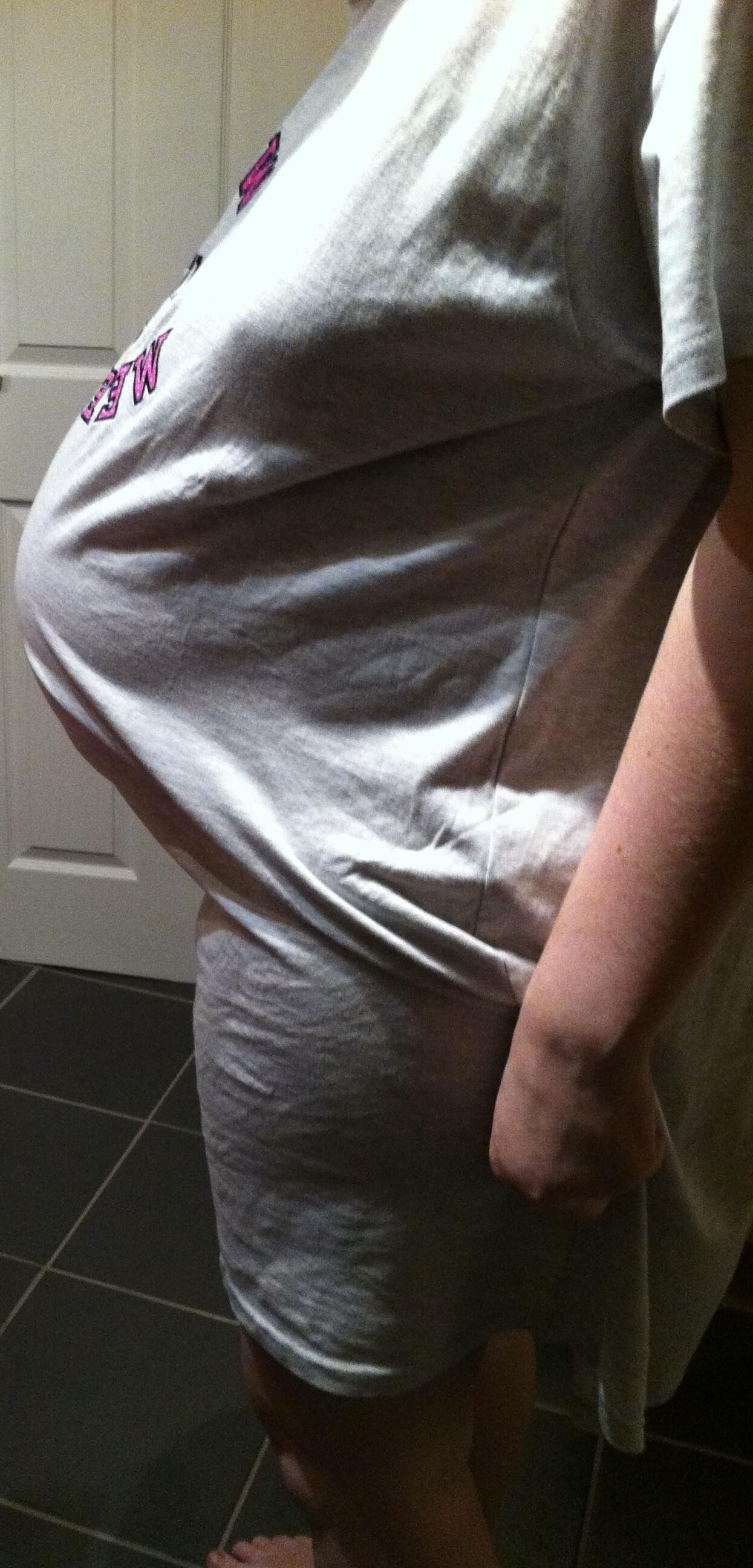 Old Snaps of Sexy Pregnant Nuneaton Wife