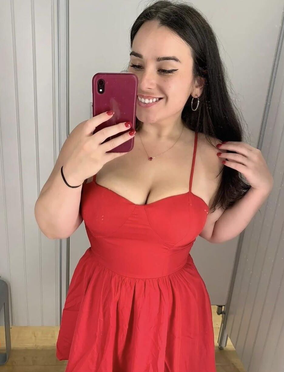 Yo New Influencer Kelly wird wild