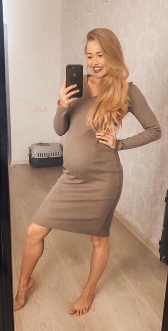 Блондинка Preggo Power