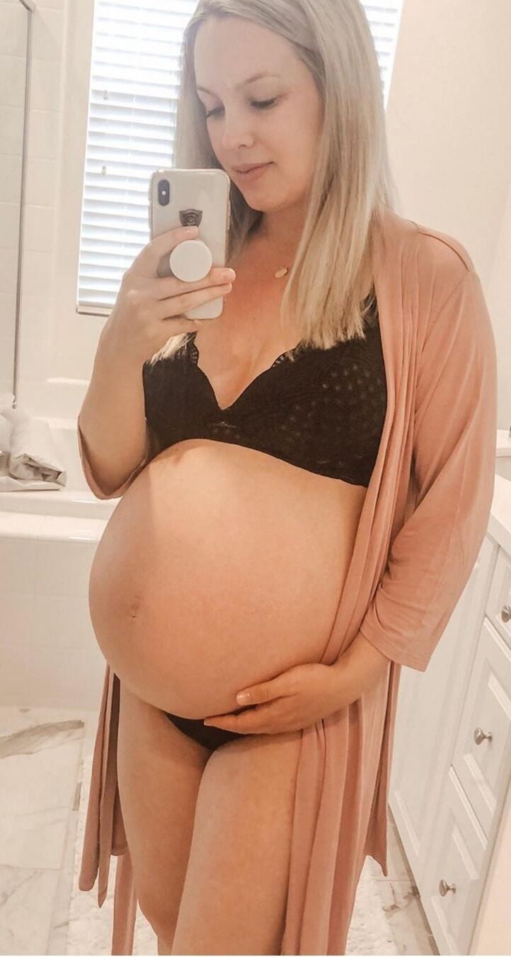 Блондинка Preggo Power