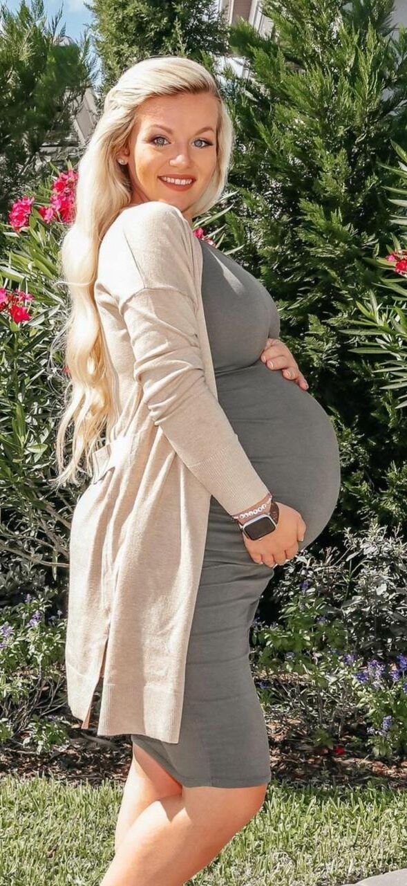 Блондинка Preggo Power