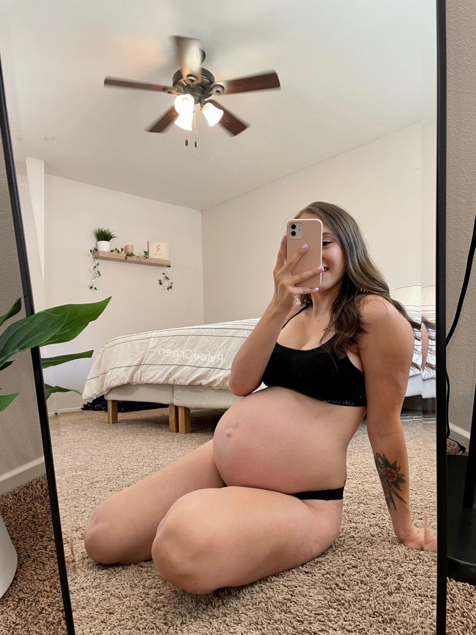 Assorted pregnant cunts 
