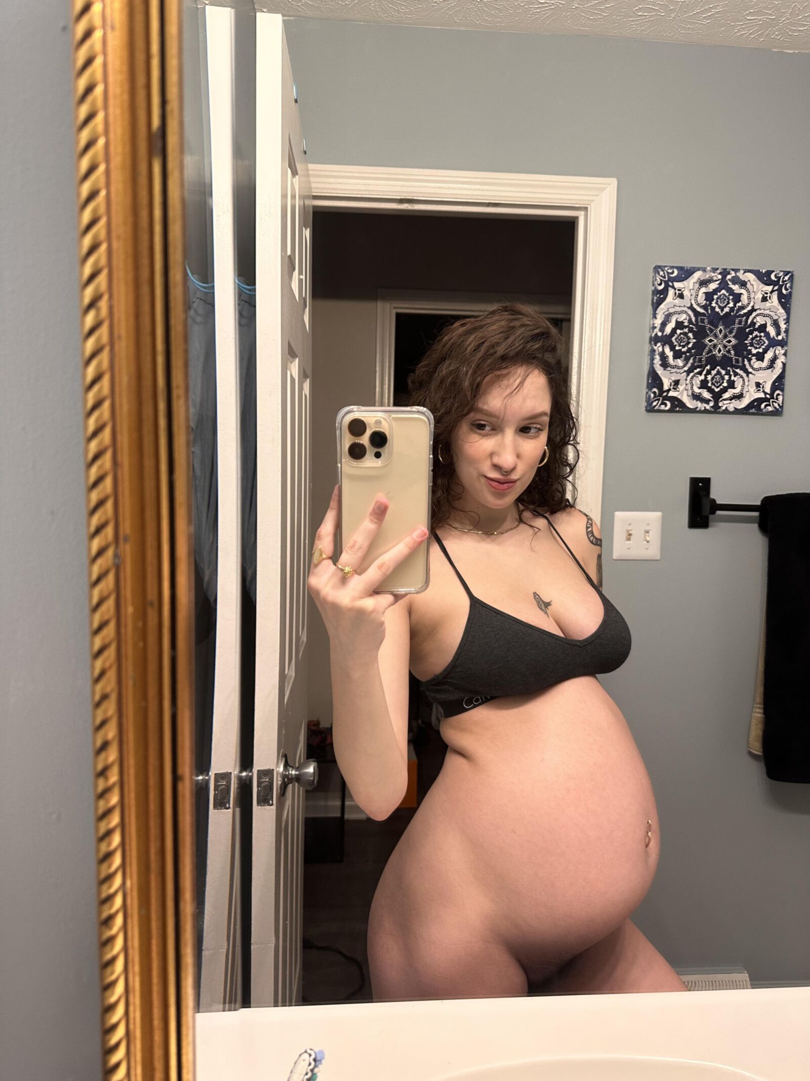 Assorted pregnant cunts 
