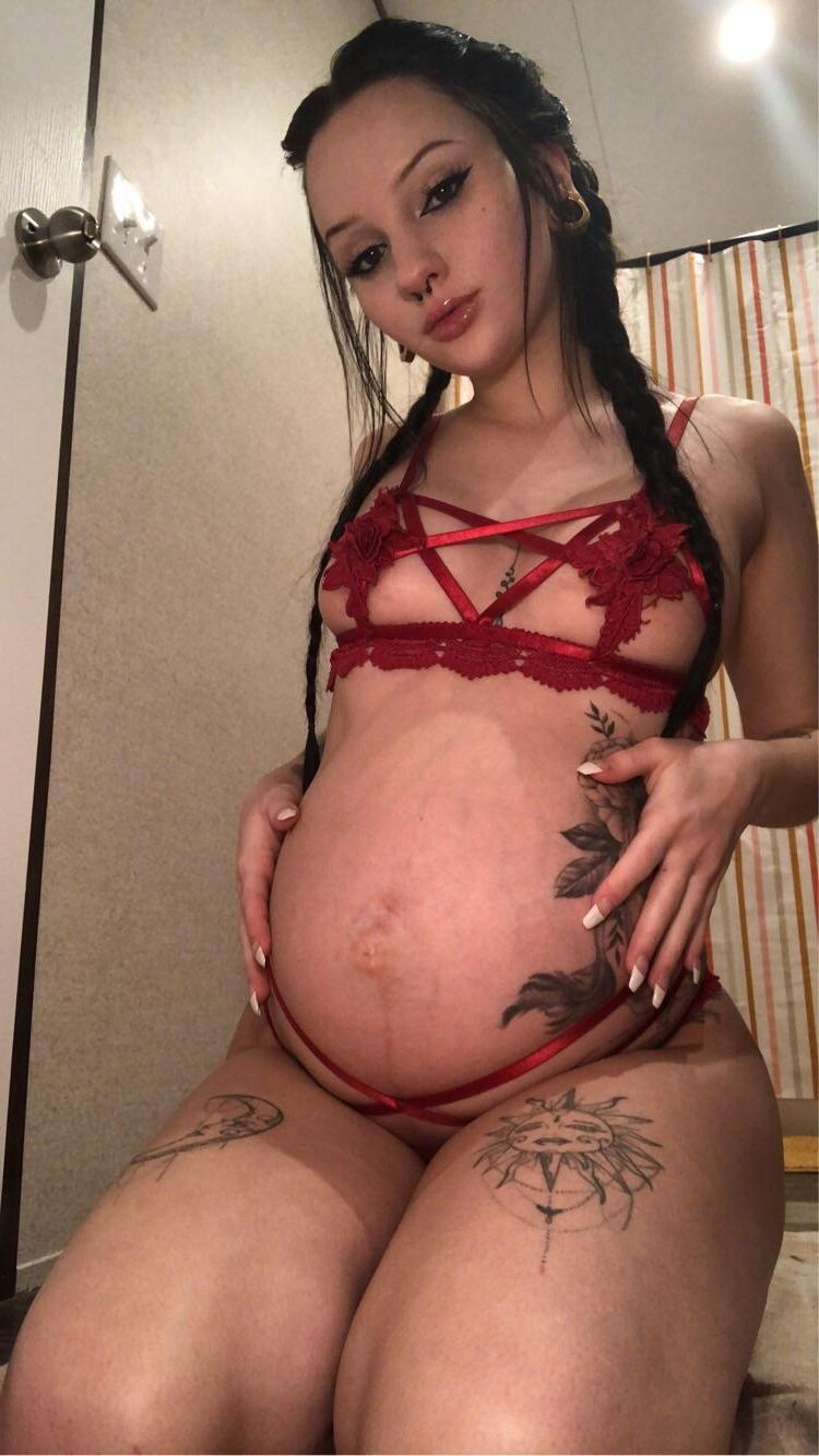 Assorted pregnant cunts 