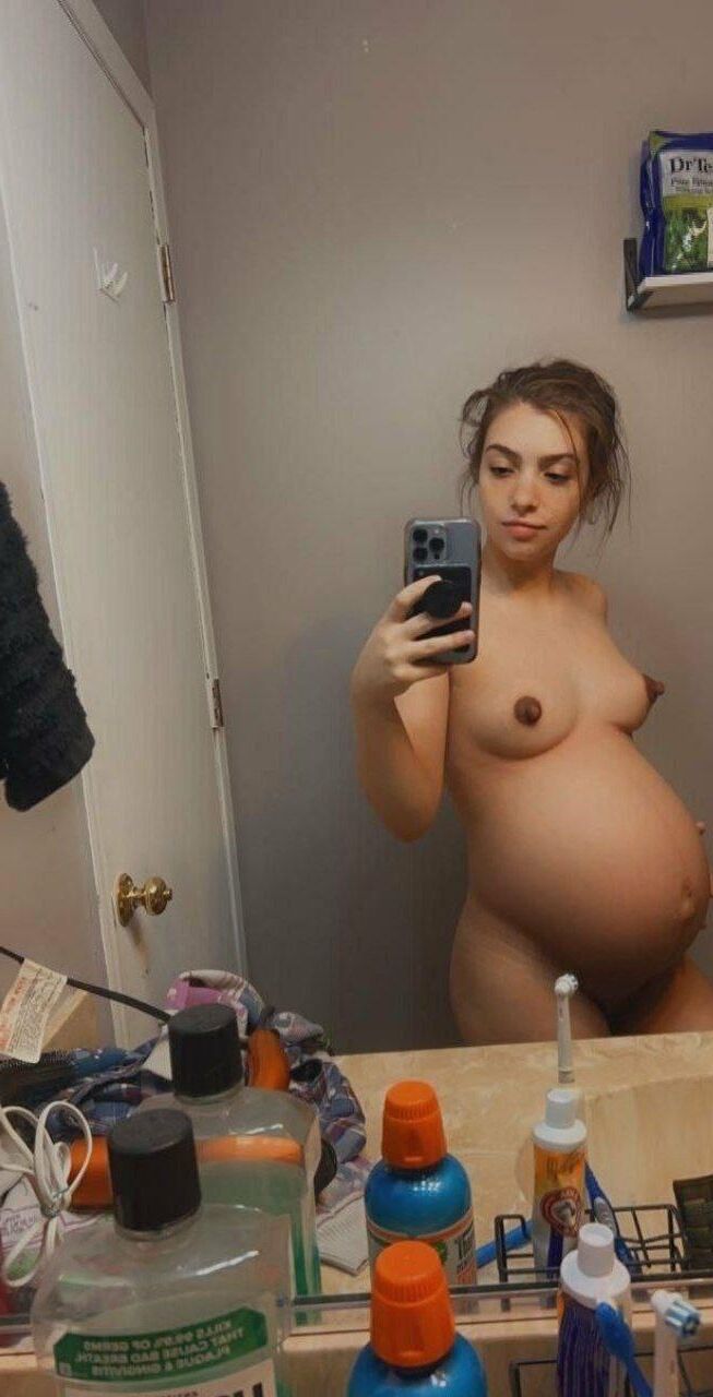 Assorted pregnant cunts 