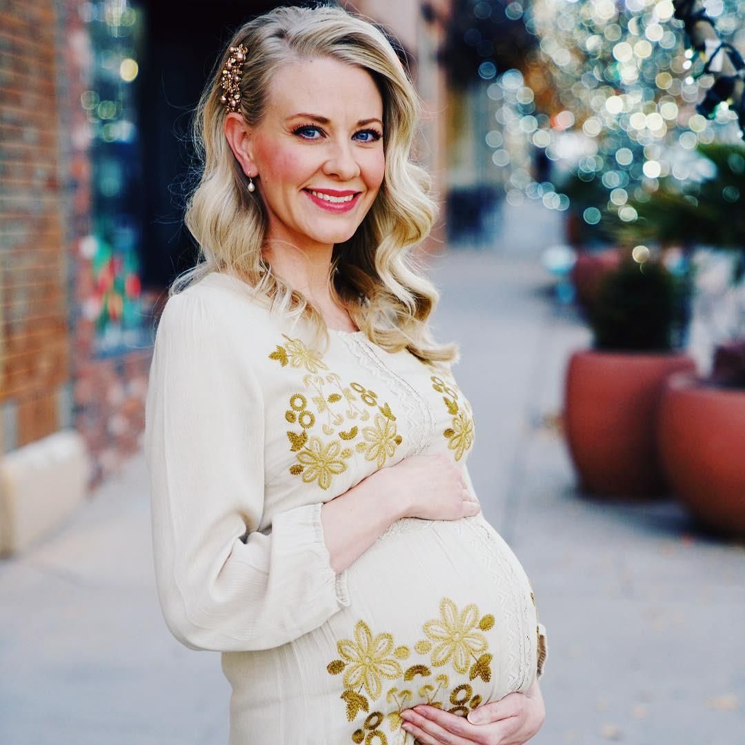Blonde Preggo Power 