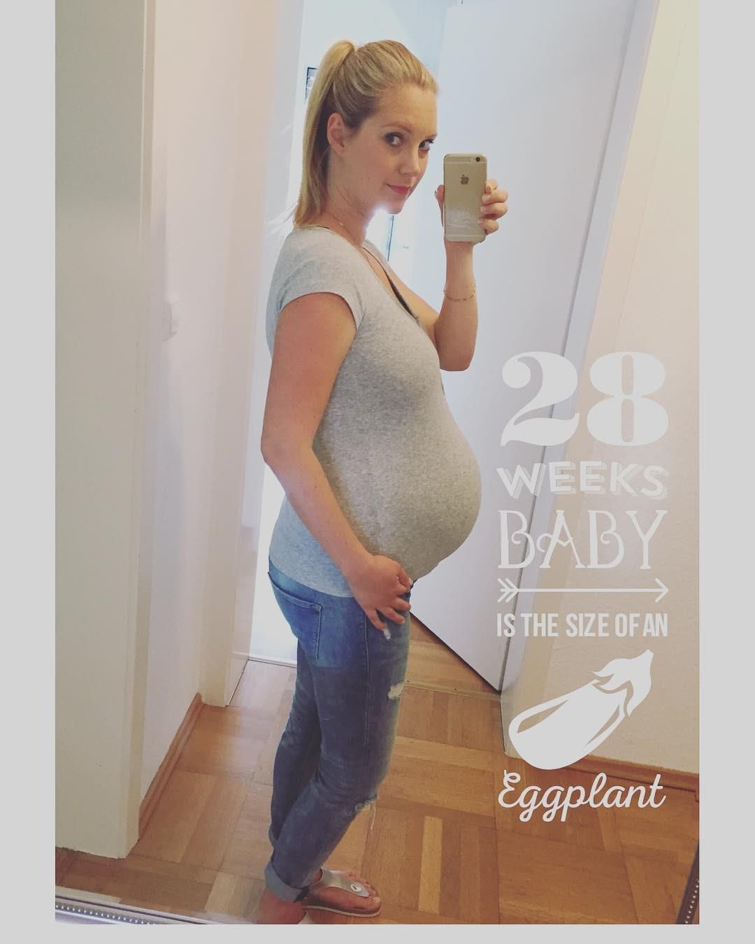 Blonde Preggo Power 