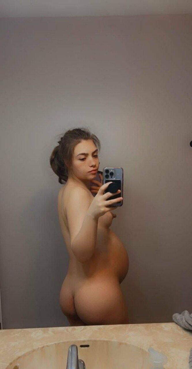 Pregnant and Nude! 