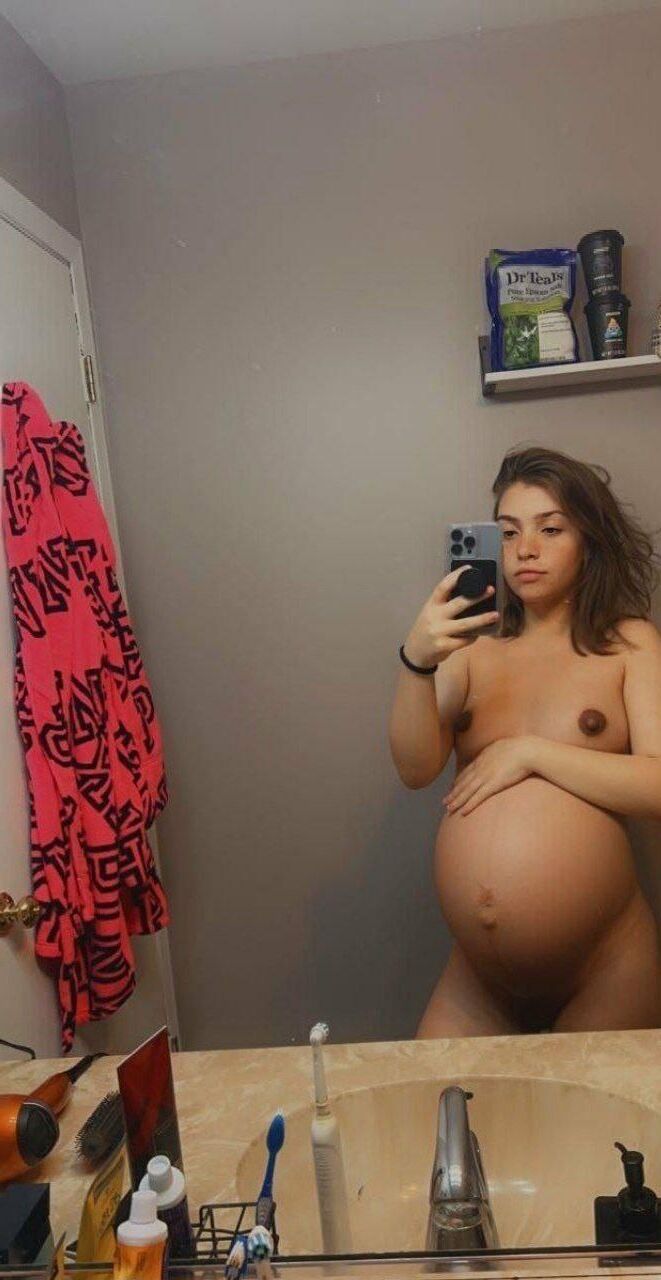 Pregnant and Nude! 