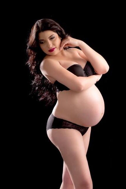 Fuck that pregnant pussy