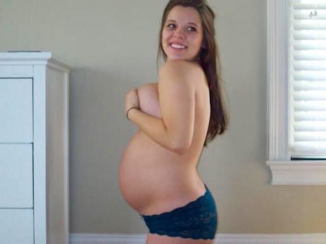 Fuck that pregnant pussy